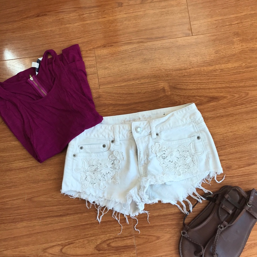 American Eagle White Low Rise Jean Shorts